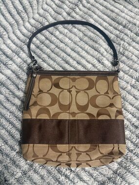 ❌SOLD❌Coach Tan/Brown Signature Canvas Shoulder Bag